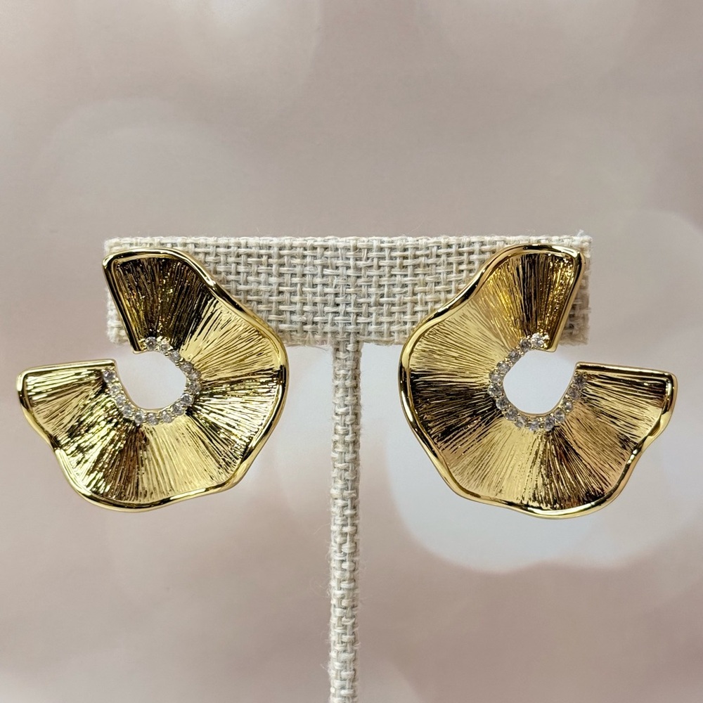 Anthropologie Jackie Mack 18k Gold Allure Wavy Ruffle Earrings